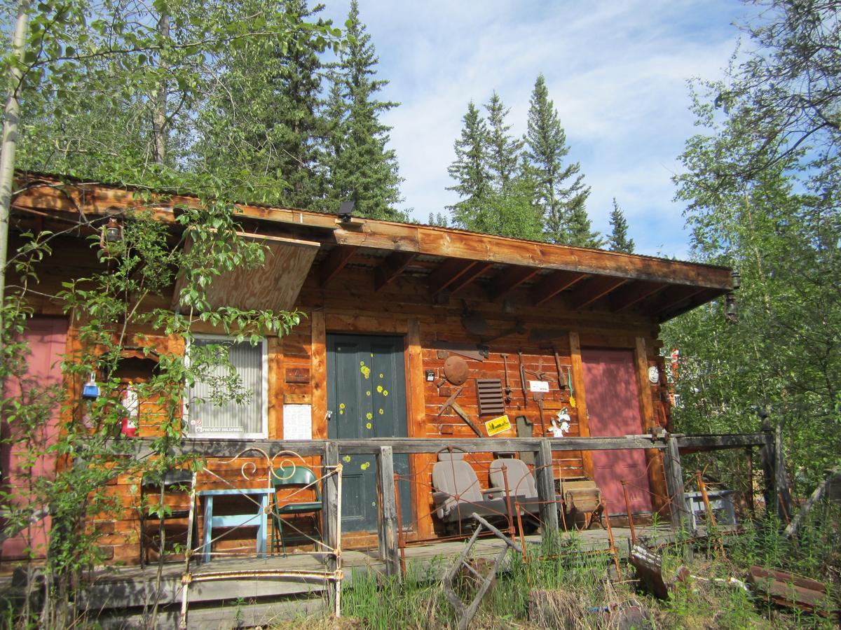 Dawson City River Hostel Extérieur photo