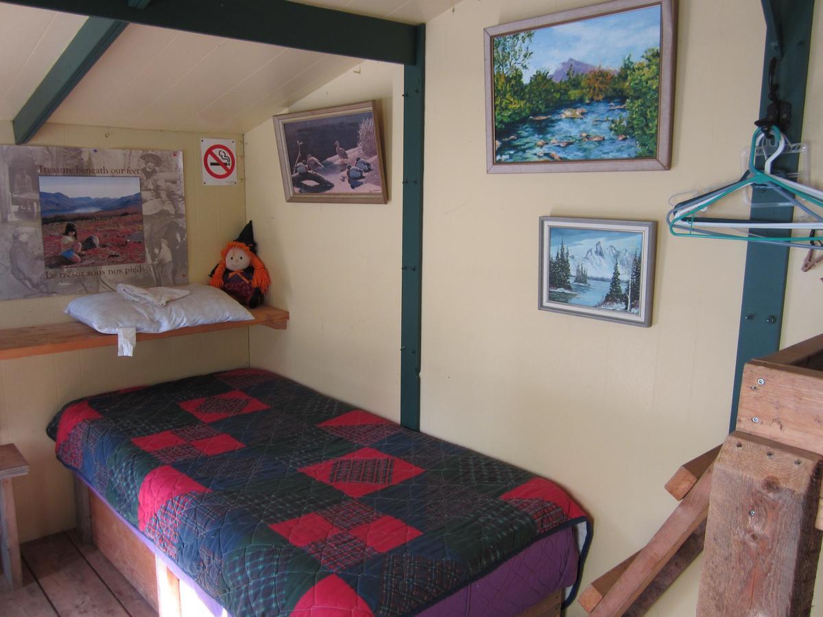 Dawson City River Hostel Extérieur photo