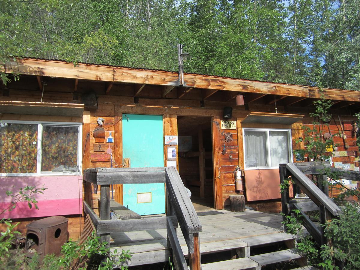 Dawson City River Hostel Extérieur photo