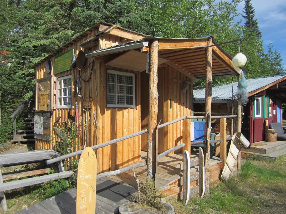 Dawson City River Hostel Extérieur photo
